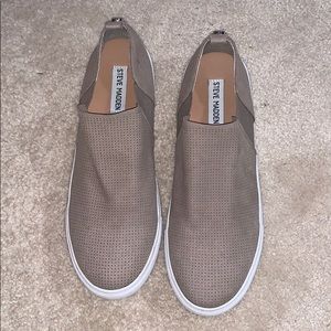 Steve Madden slip ons
